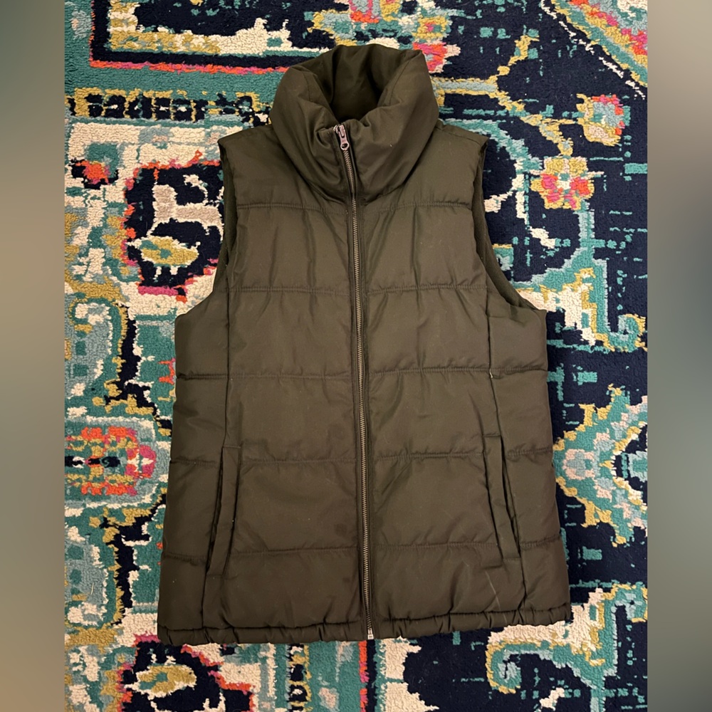 Old Navy Olive Green Puffer Vest